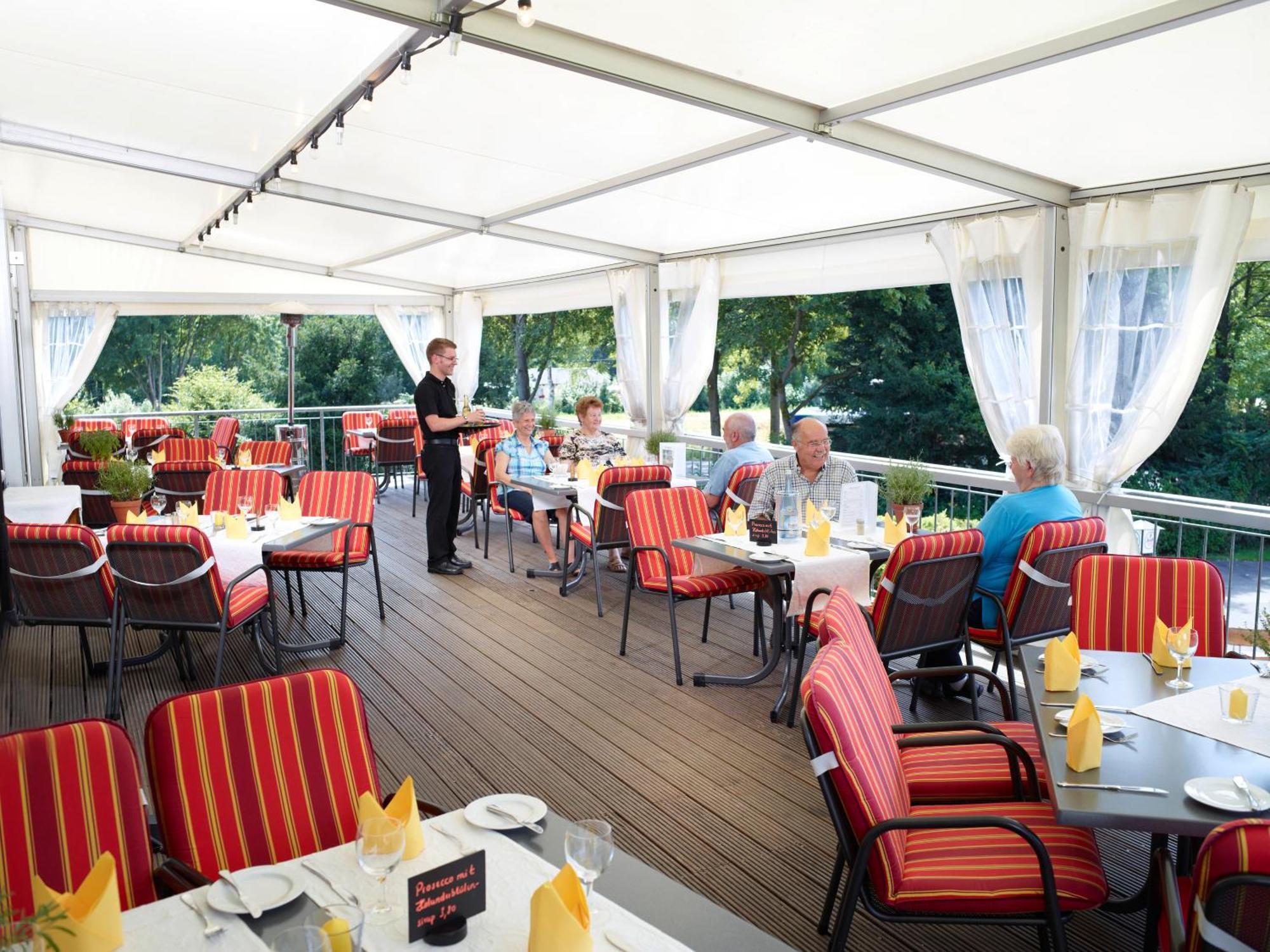 Hotel Restaurant Luedenbach Overath Exterior photo